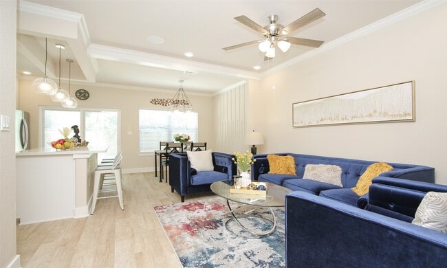 Photo - 220 Malone St