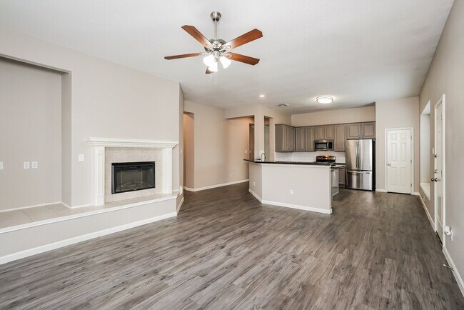 Photo - 8911 Cypress Square Dr