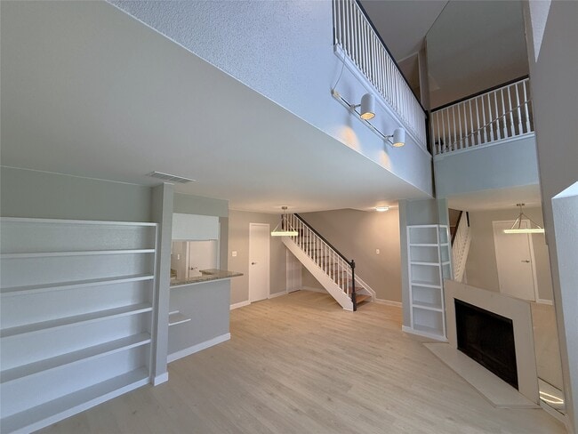 Building Photo - 2120 El Paseo St Unit 705
