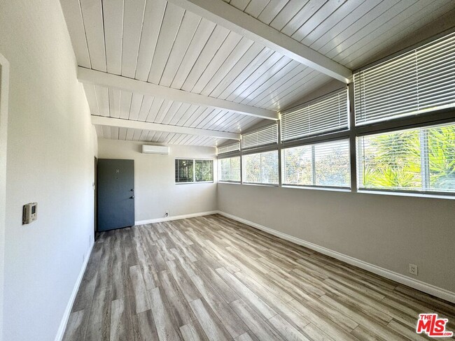 Photo - 226 S Gale Dr Unidad C