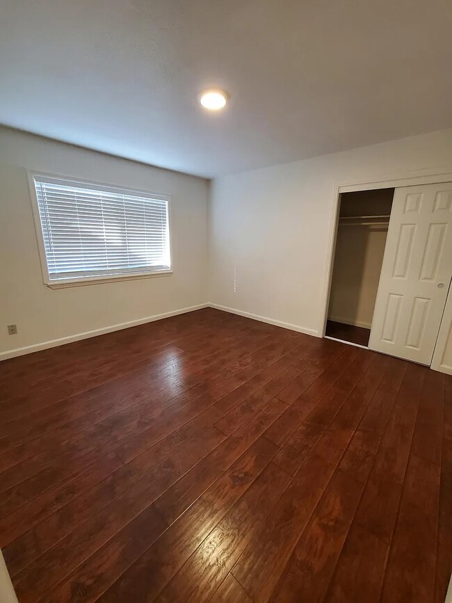 Photo - 331 Las Palmas Ave Unit 331