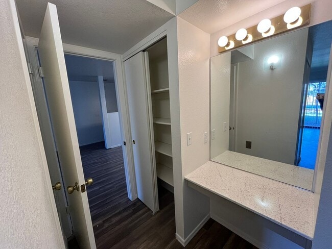 Photo - CONDOMINUM - OAK CREEK ESTADOS-VILLAGE OF ...