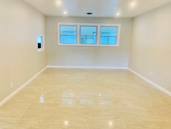 Photo - 3134 Stoney Creek Rd