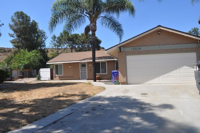 Building Photo - 4BR/2BA Single Family Poway Home “Single L...