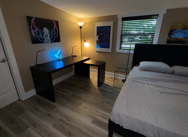 Photo - 345 Chardon Rd