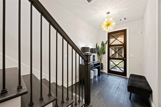 Photo - 4235 Allen St House