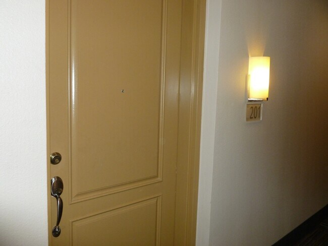 Photo - 71 E Agate Ave Unidad 201 Rental