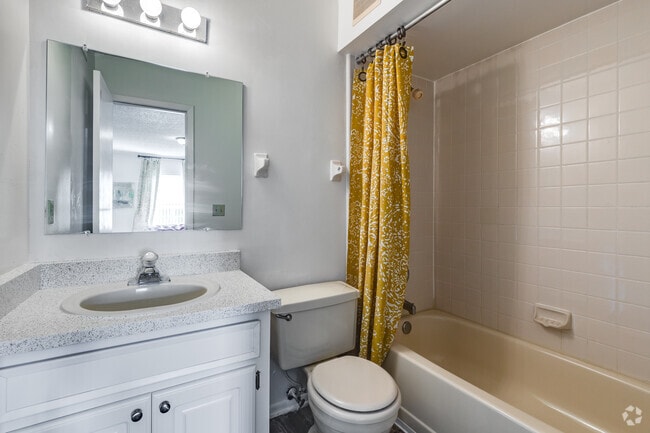 2 BR, 2 BA - 1,035SF - Primary Bathroom