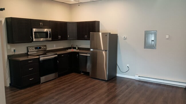Photo - 730 Main St Unit D