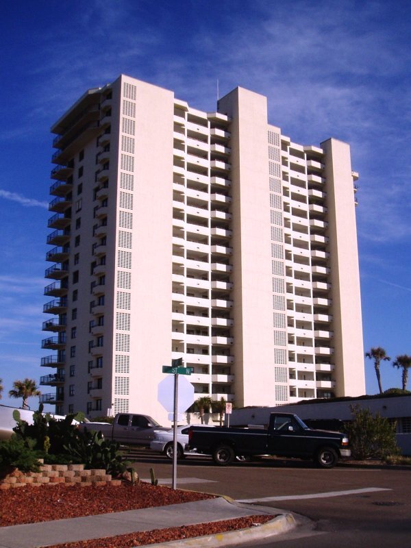 Desde el noroeste - Pelican Point Condominium