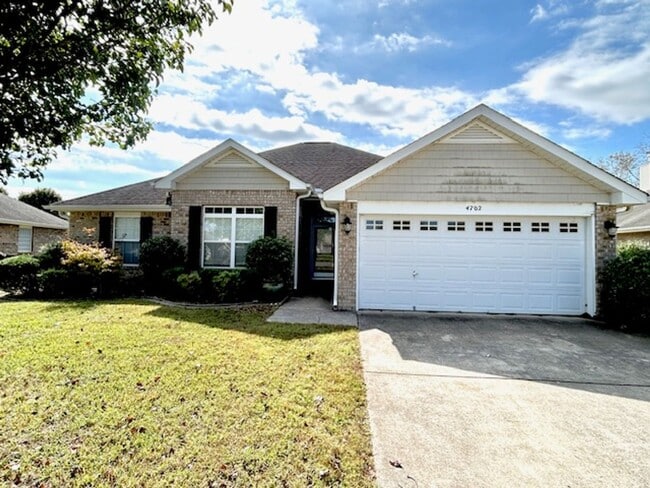 Building Photo - Coming soon! 10/10 Charming 3-bedroom bric...
