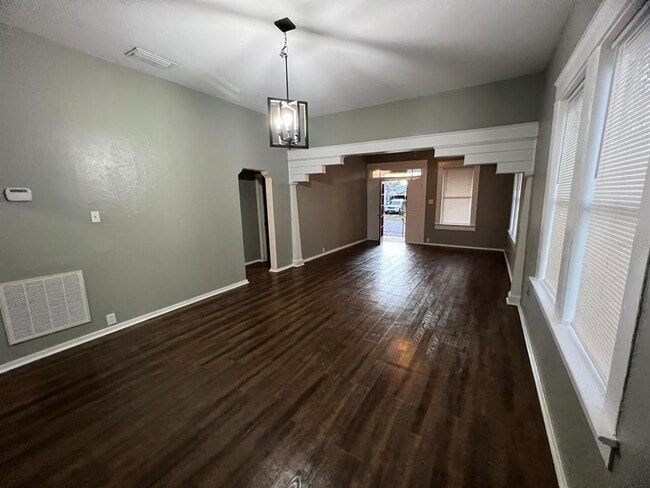 Photo - 3021 Sanchez St