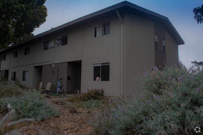 Building Photo - 1709 Baker Ct Unit 1709 Baker Court Apt F