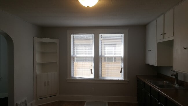 Photo - 621 5th Ave SE
