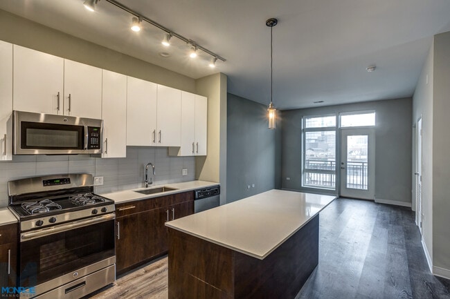 Photo - 851 W Grand Ave Unit 404