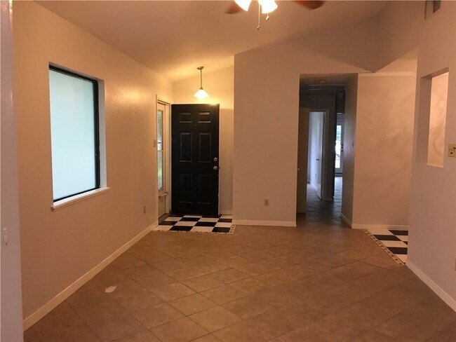 Photo - 5302 Avenue G Unit B