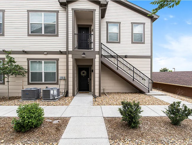 Building Photo - 4569 Copeland Loop Unit 103