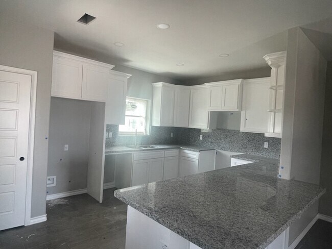 Photo - 110 Olive St