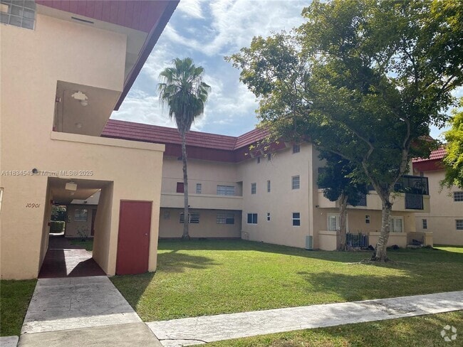 Building Photo - 10901 N Kendall Dr Unit 213 Rental