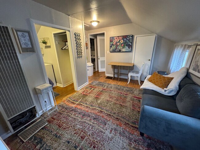 Photo - 1513 1st St W Unidad 2