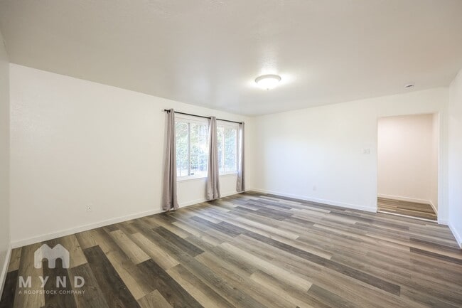Photo - 12 Nautilus Ct