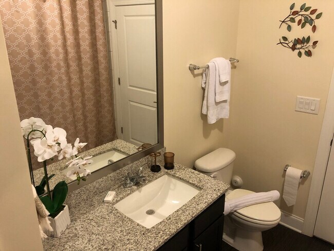 Photo - 5720 Carnegie Blvd Unit ID1344152P