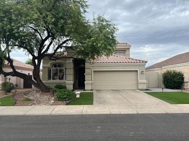 BEAUTIFUL executive style home w/ entertai... - BEAUTIFUL executive style home w/ entertai...