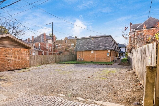 Photo - 1170 Bryden Rd Unidad D