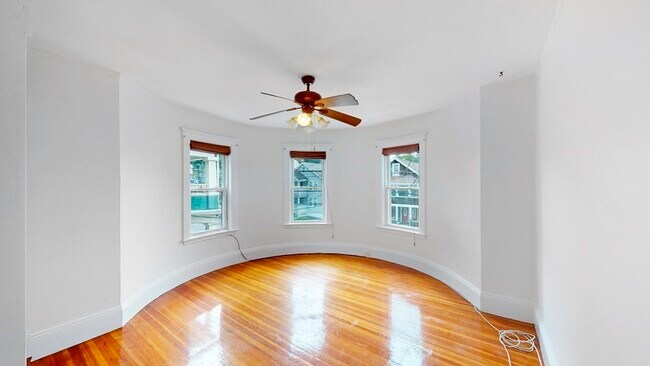 Photo - 39 Turner St Unit 2