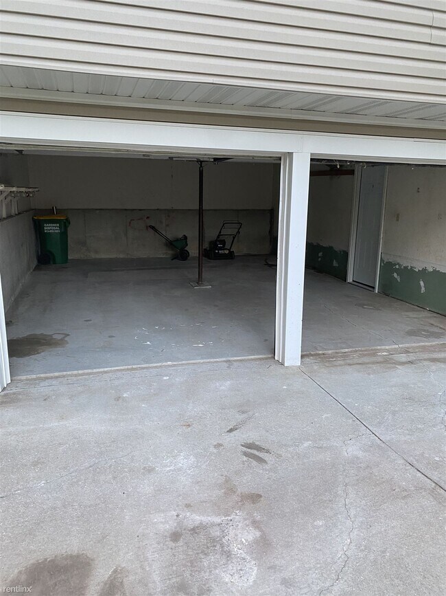 Photo - 3 br, 1 bath House - 208 West McDonald Street