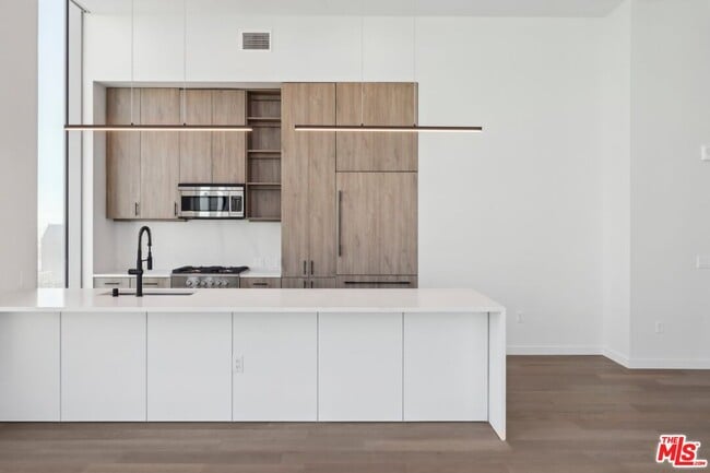 Photo - 800 Broadway Unit PH 2