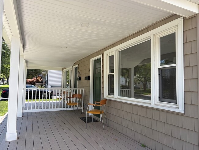 Photo - 18 Briggs Ave
