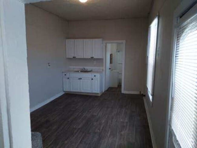 Building Photo - 631 Rawlings Unit 2 Rental
