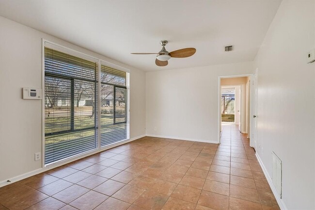 Photo - 1419 Corona Dr