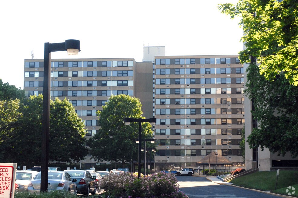 Pond Run Housing (62+)