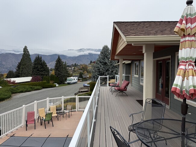 Photo - 165 Coral St