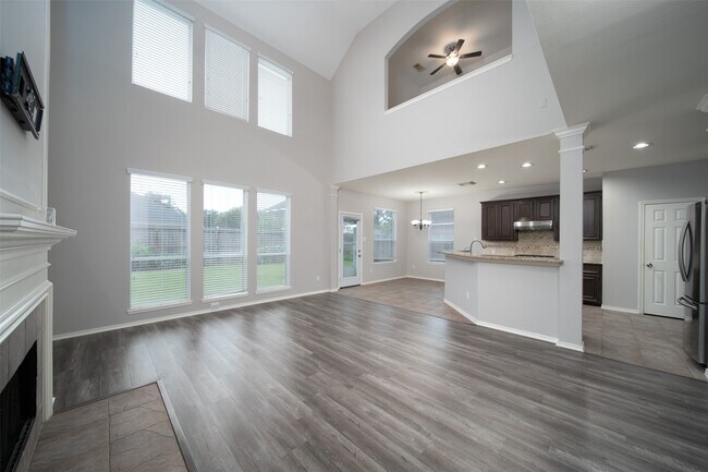 Photo - 3627 Midland Dr