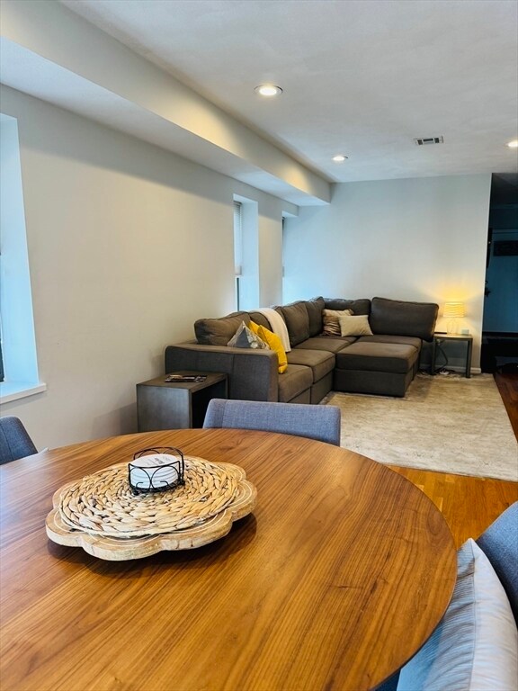 Photo - 39 Ashley St Unidad #1