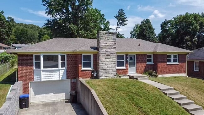? Stunning 3 Bedroom, 2 Bathroom Home! ? - ? Stunning 3 Bedroom, 2 Bathroom Home! ?