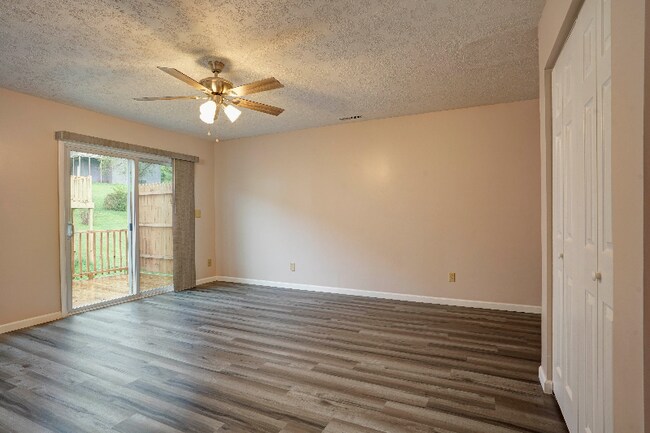 Photo - 1818 Morecott Dr Unidad B