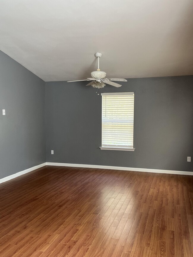 Photo - 83 Black Foot Rd