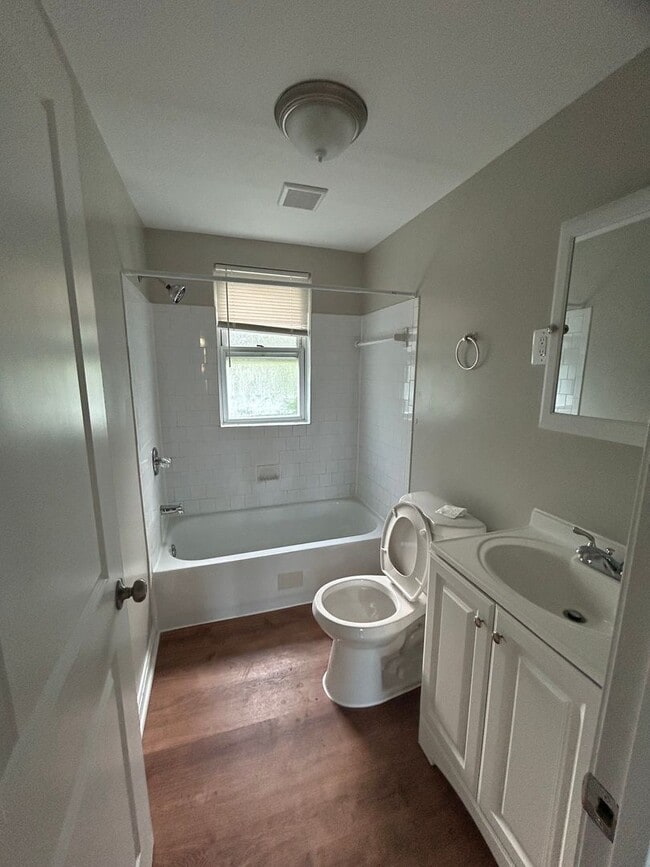 Photo - 449 Burbank St SE Unit 3