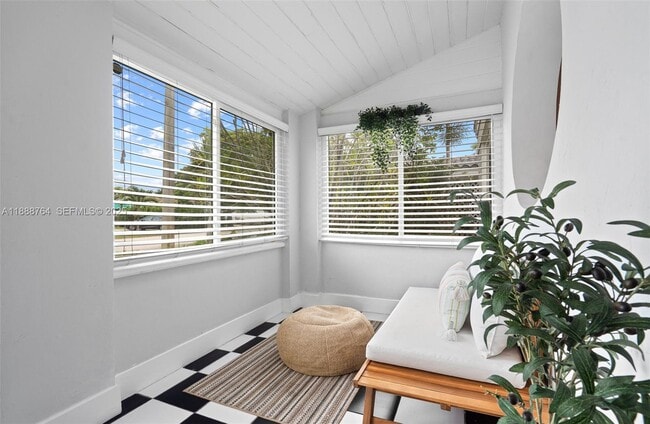 Photo - 1636 Arthur St