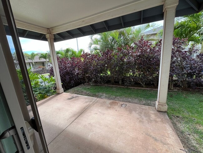 Photo - Kahiwelo (Makakilo) - 3 bedrooms, 2 bathroom, Central A/C, Garage