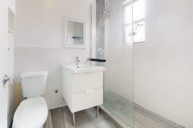 Photo - 30th Street Unidad B5