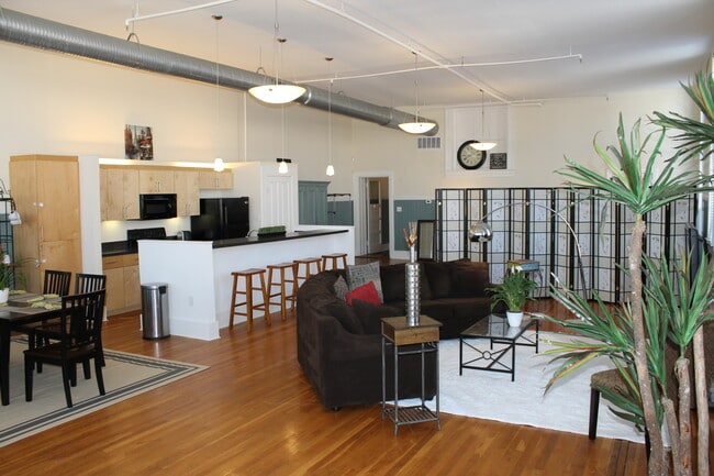 Photo - Odd Fellows Building