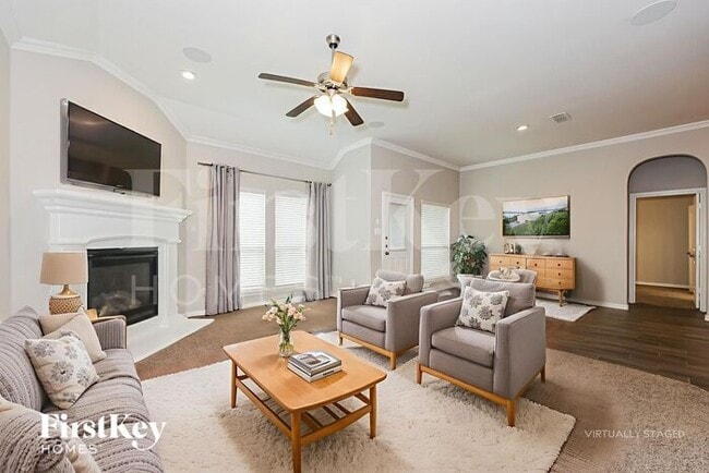 Photo - 3213 Charing Cross Rd