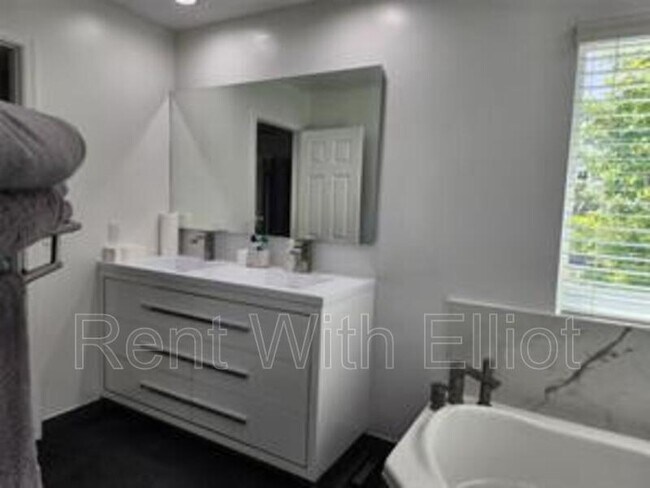 Photo - 9700 SW 16th Ct