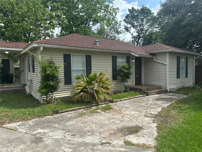 Photo - 213 Treasure Dr Casa