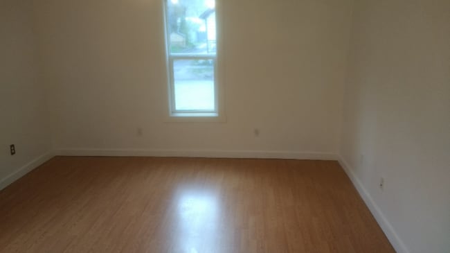 Photo - 445 Chamberlain Ave